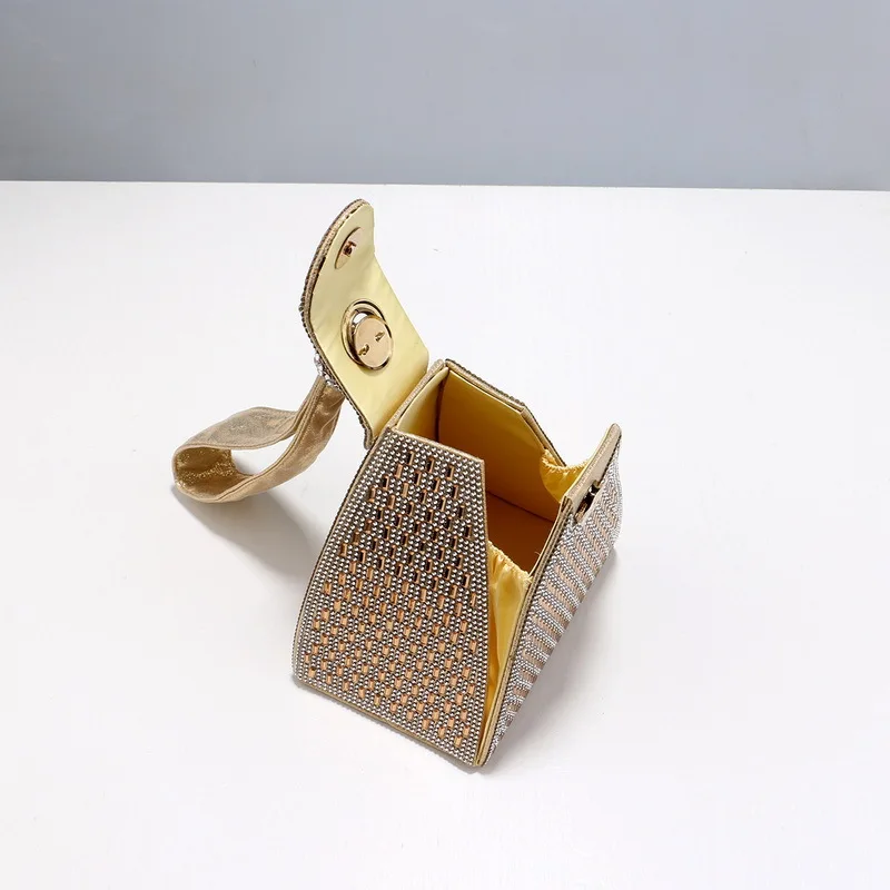 Rhinestones Luxury Evening Bag - огляд і ціна Luxury Bags Pyramid