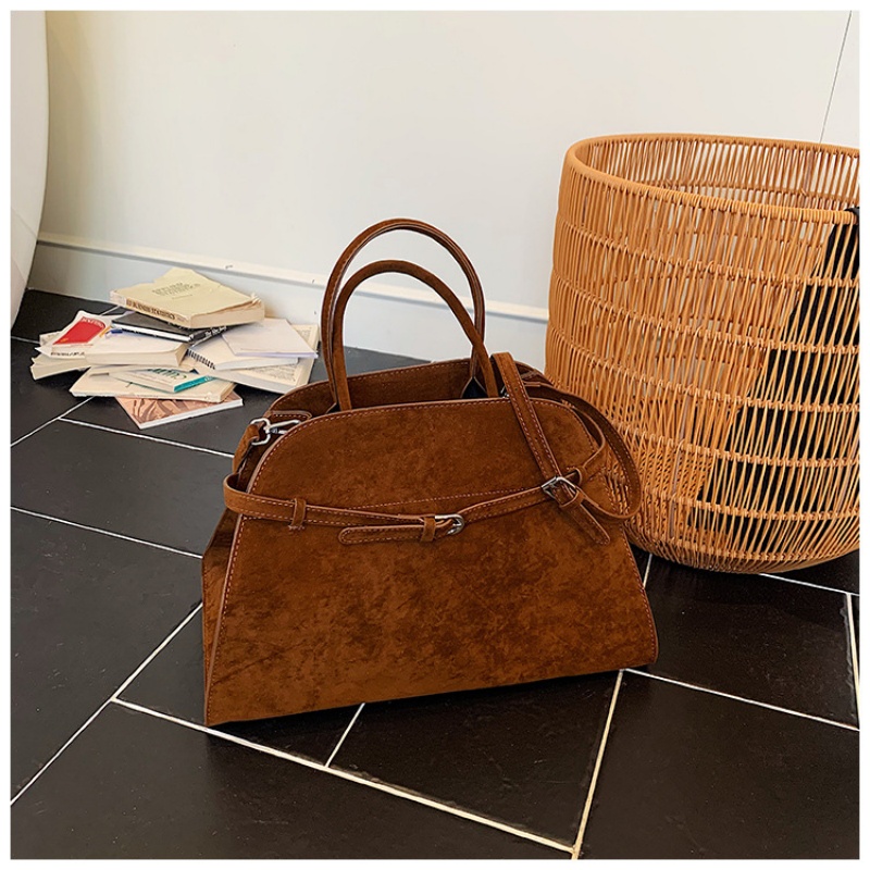Structured dome-shaped handbag - огляд і ціна Structured Handbag Top Handle