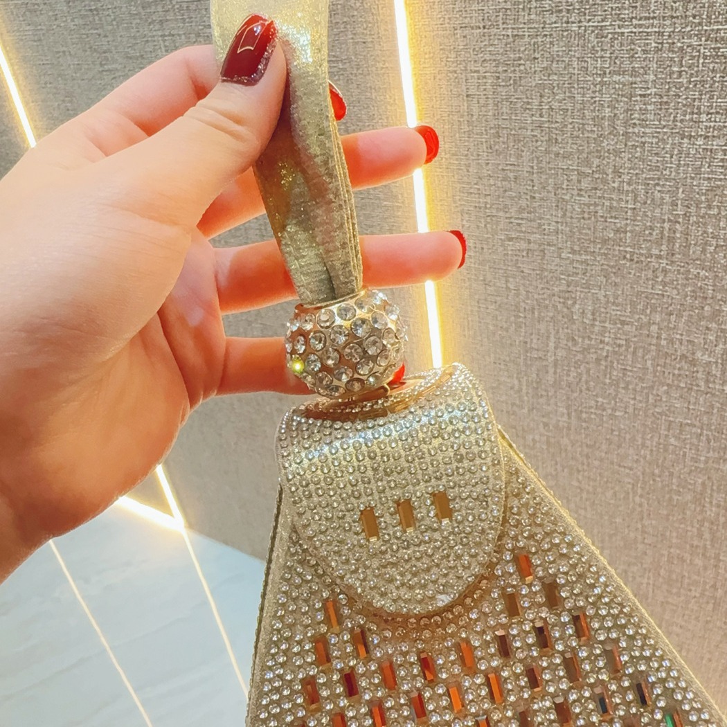 Rhinestones Luxury Evening Bag - огляд і ціна Luxury Bags Pyramid