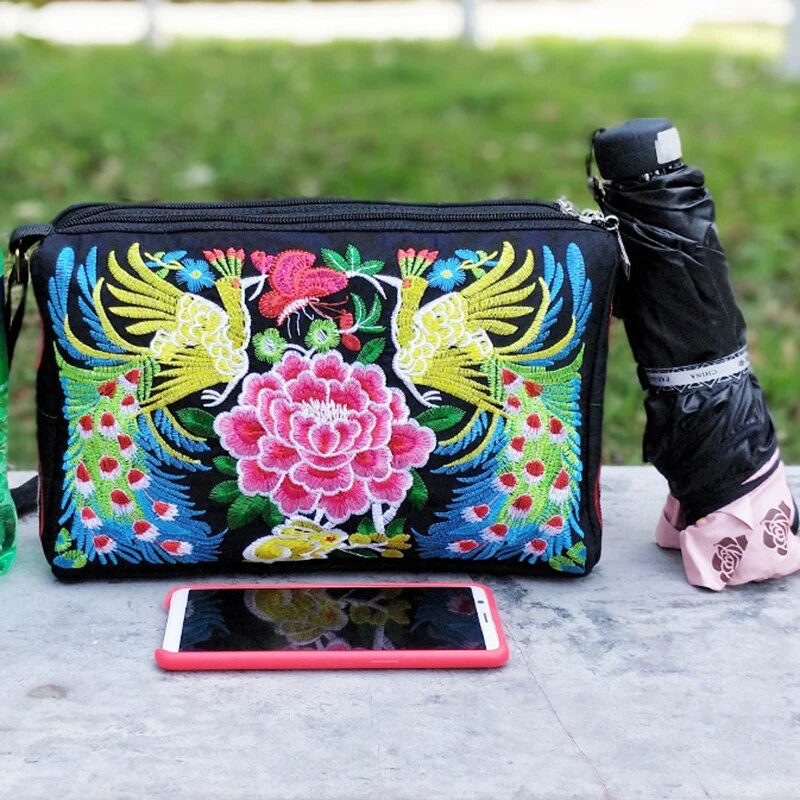 Women's Embroidered Flowers Ny - огляд і ціна Luxury Bags Big