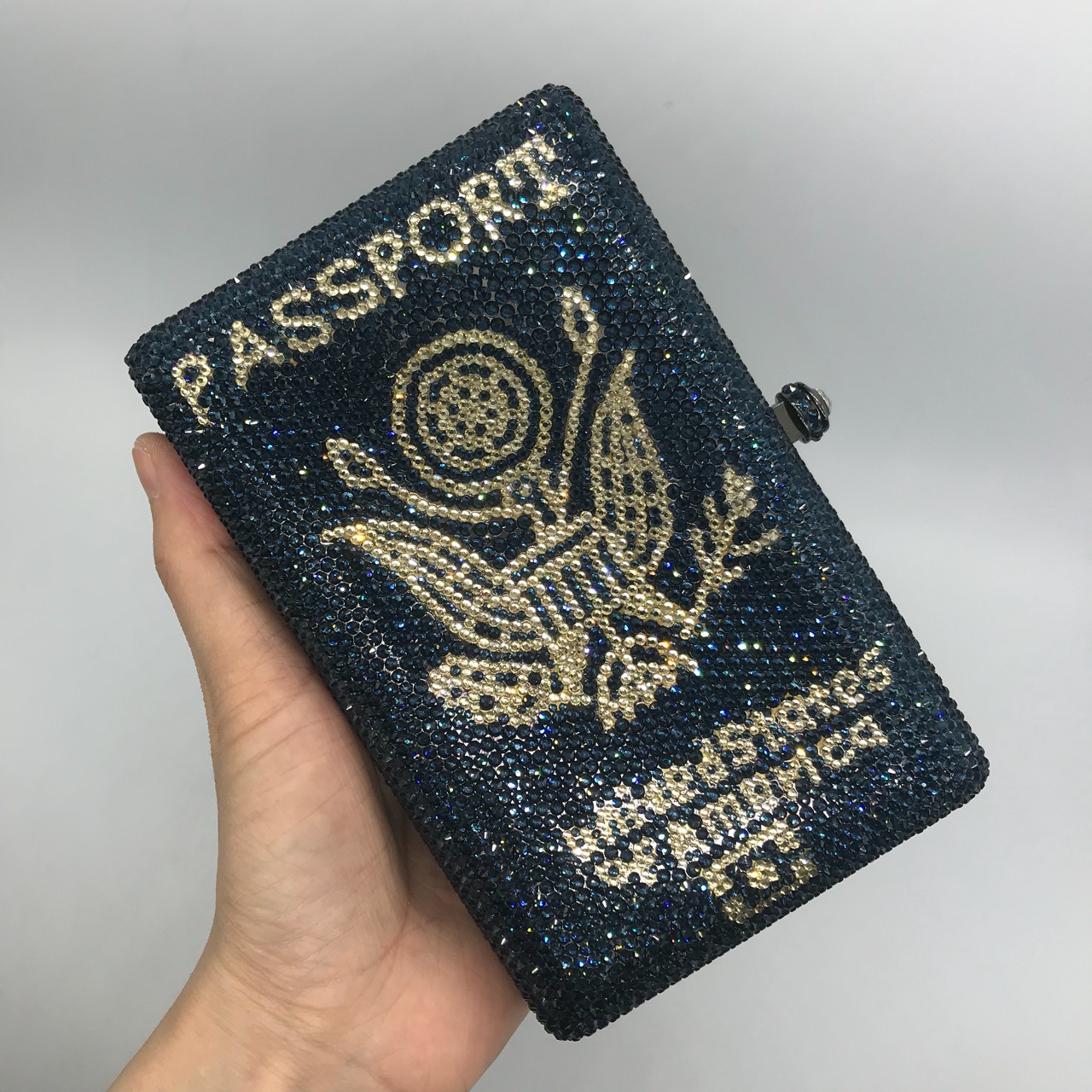 Dark Blue Passport Shape Diamo - огляд і ціна Luxury Bags Blue